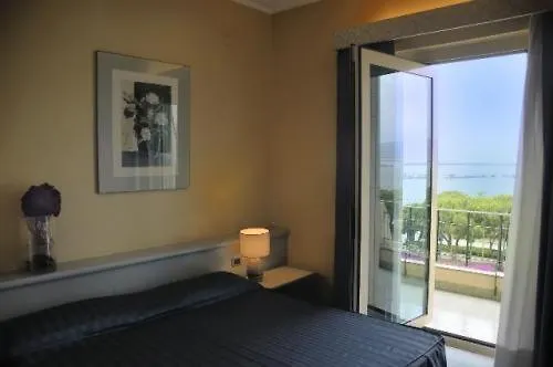 Отель Mediterraneo Кальяри